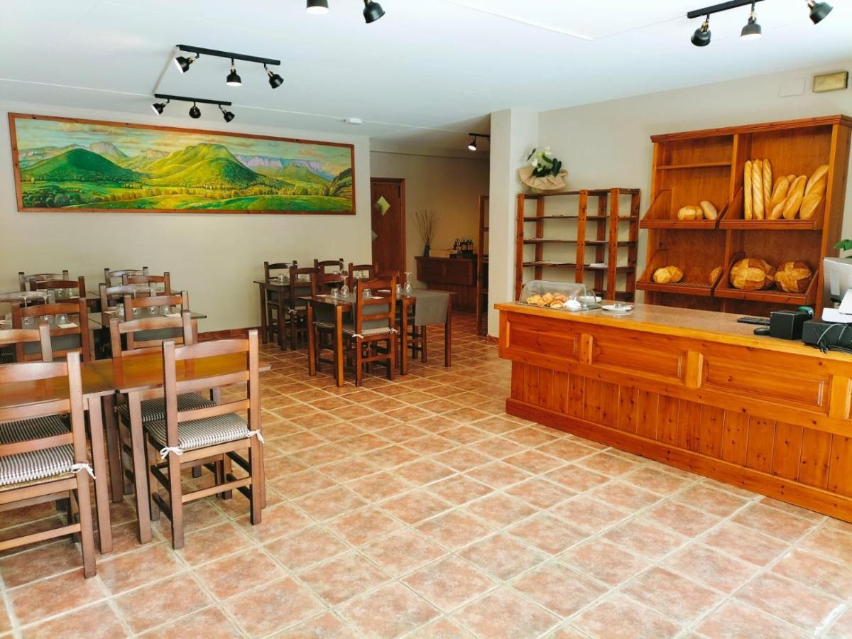 Hostal Cabrerès Cantonigros Extérieur photo