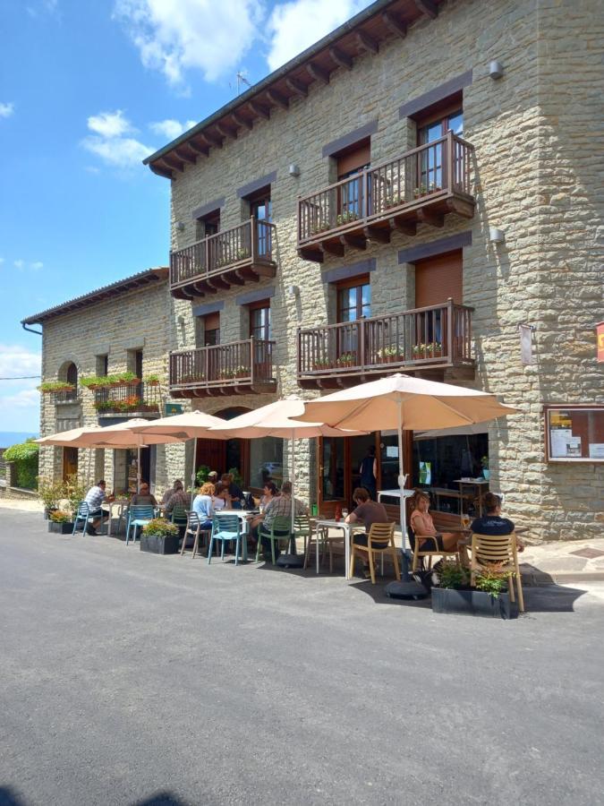 Hostal Cabrerès Cantonigros Extérieur photo